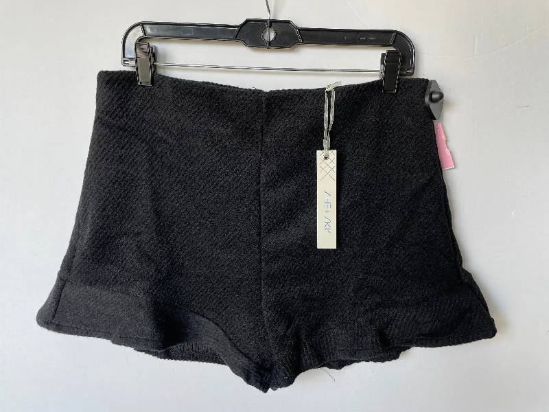 Black Shorts She + Sky, Size 4