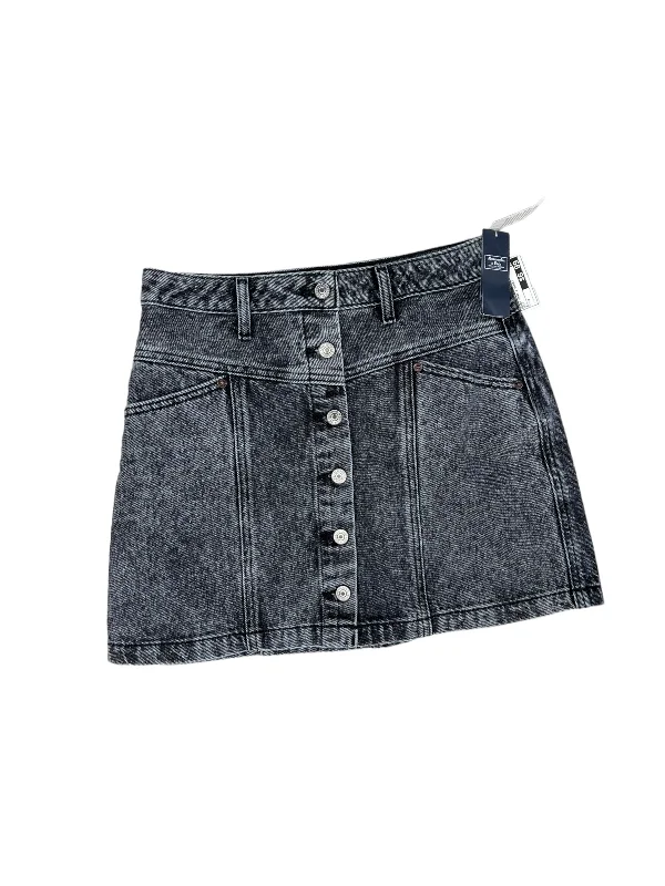 Skirt Mini & Short By Abercrombie And Fitch  Size: 4