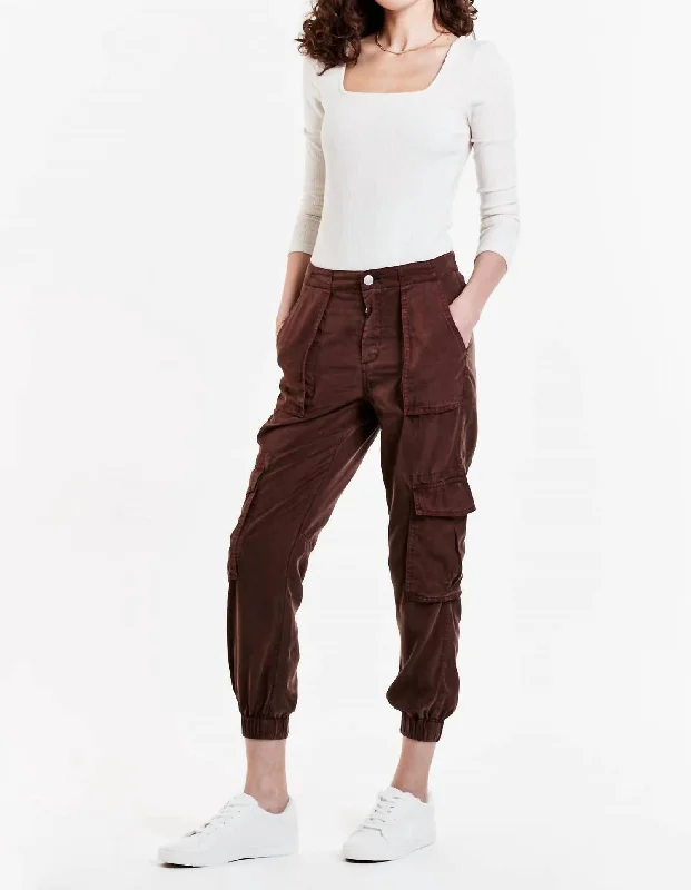 Sandy Cargo Jogger In Chestnut