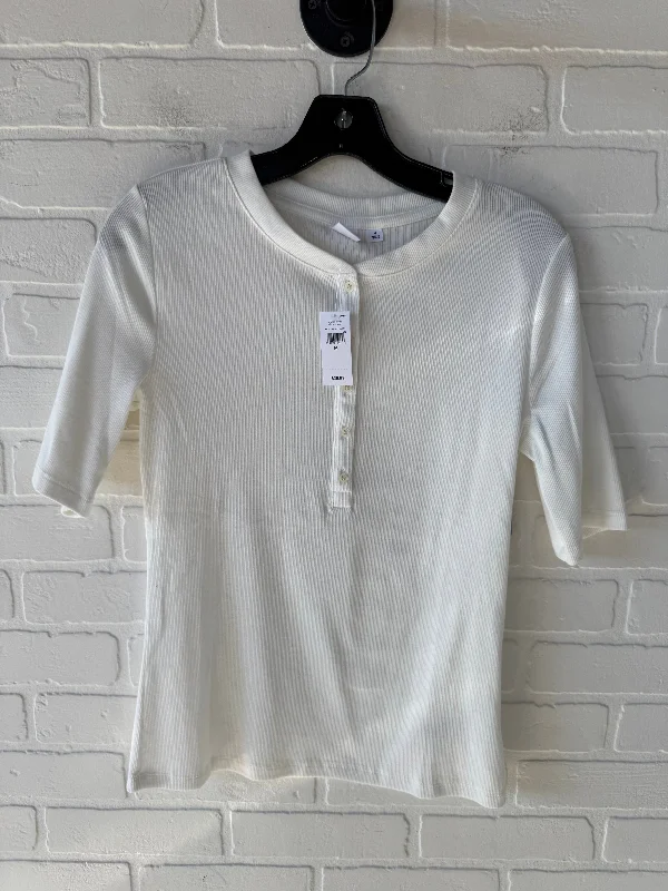 Top Short Sleeve By Gap In White, Size: M